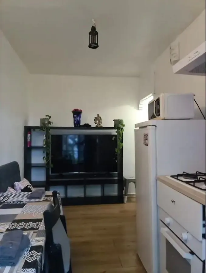 Apartament F2 Au Coeur De Paryż
