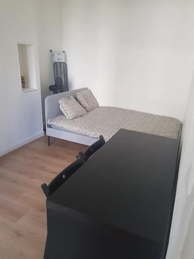 Apartament F2 Au Coeur De Paryż 0*,  Francja